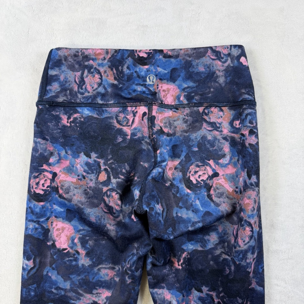 Lululemon Vintage Size 2 Leggings Floral Rose Pattern